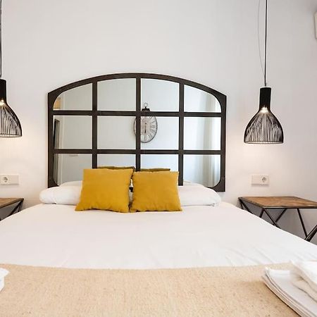 Super Central Malaga Flat With Terrace And Free Parking Exteriör bild