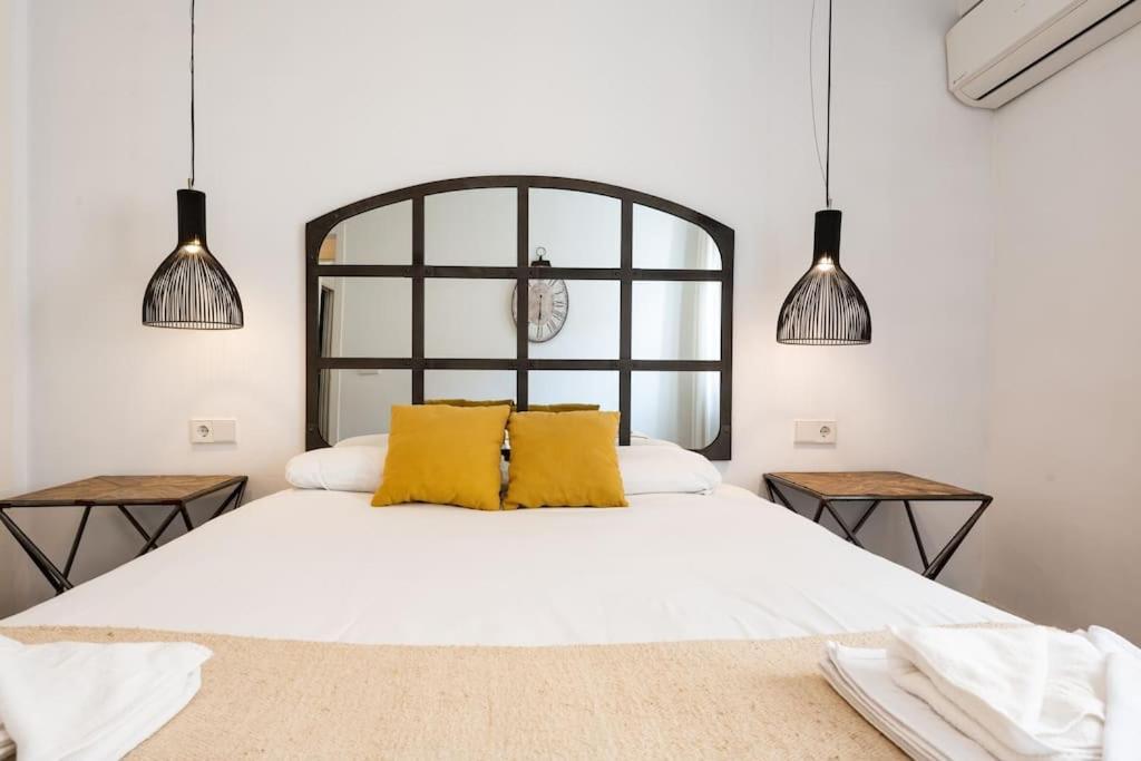 Super Central Malaga Flat With Terrace And Free Parking Exteriör bild