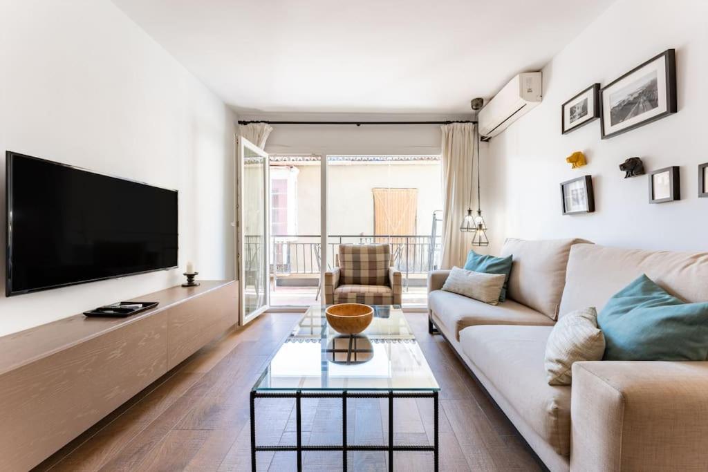 Super Central Malaga Flat With Terrace And Free Parking Exteriör bild