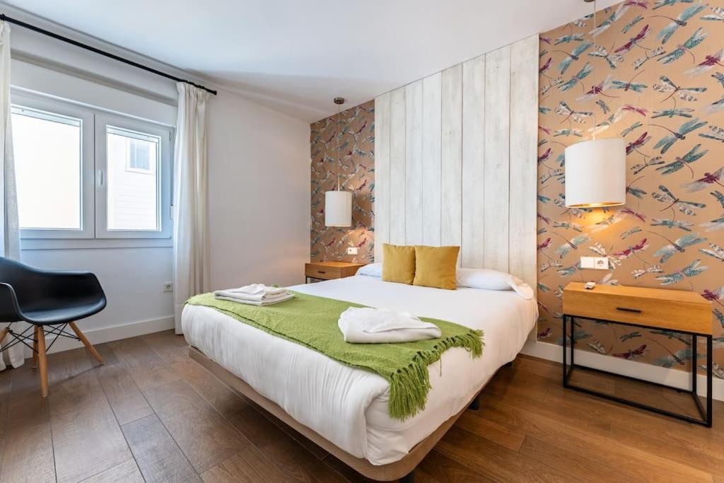 Super Central Malaga Flat With Terrace And Free Parking Exteriör bild