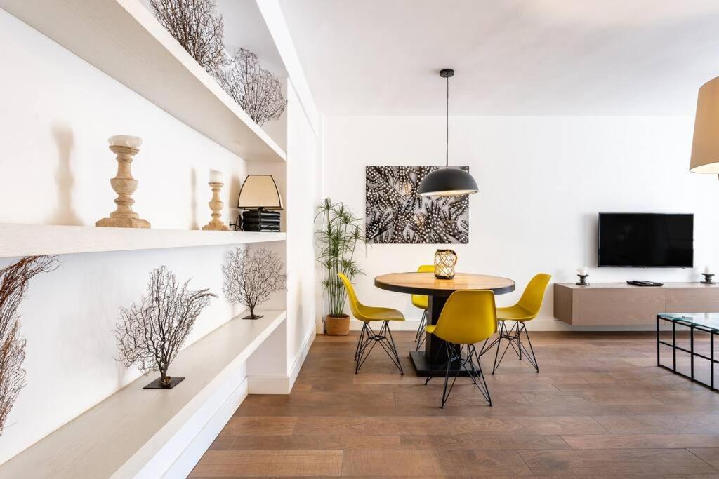 Super Central Malaga Flat With Terrace And Free Parking Exteriör bild